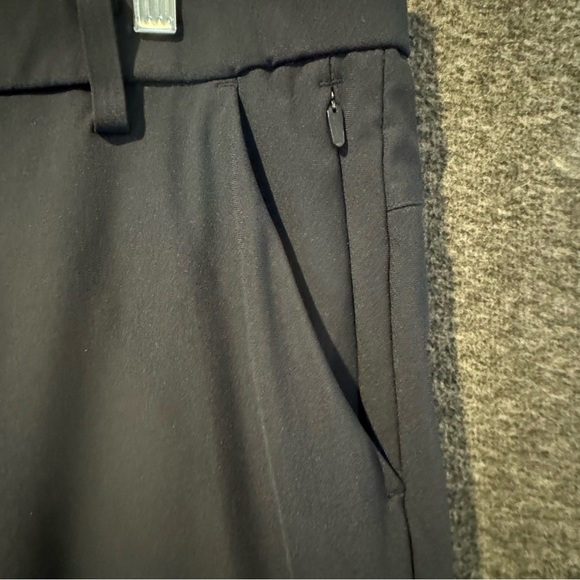 Kirkland Signature Navy Blue Men’s Performance Pants 38x32 - Picture 11 of 16